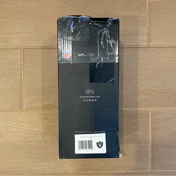 Simple Modern NFL Trek Tumbler 30oz - Oakland Raiders - Picture 10 of 11